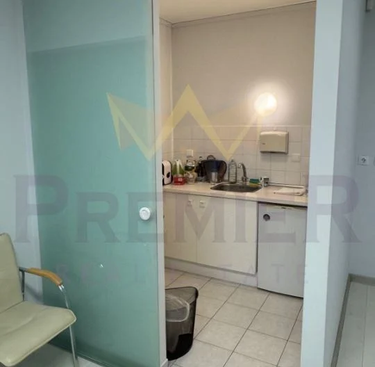 Тристаен апартамент на булевард България - - снимка 6 - Имоти Премиер