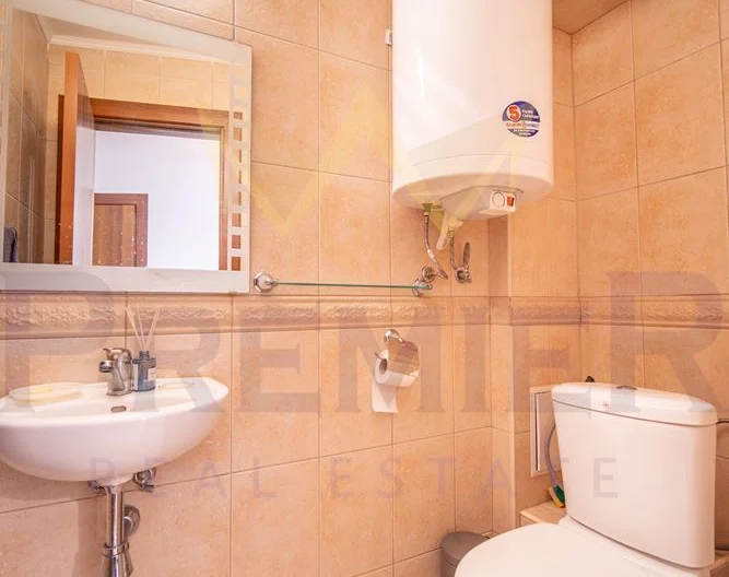 Тристаен апартамент на метри от морето -  - снимка 14 - Имоти Премиер