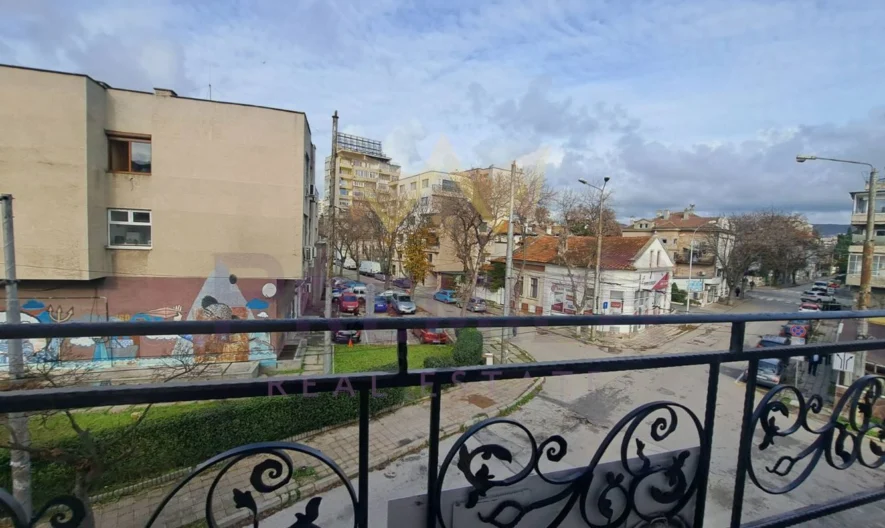 ТРИСТАЕН АПАРТАМЕНТ, ОБЩИНАТА - - снимка 13 - Имоти Премиер