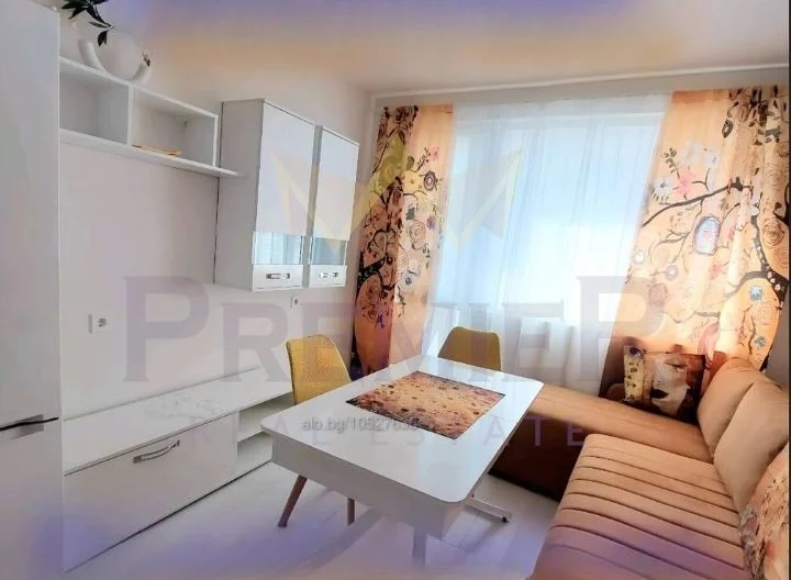 Тристаен апартамент, Погребите - - снимка 1 - Имоти Премиер