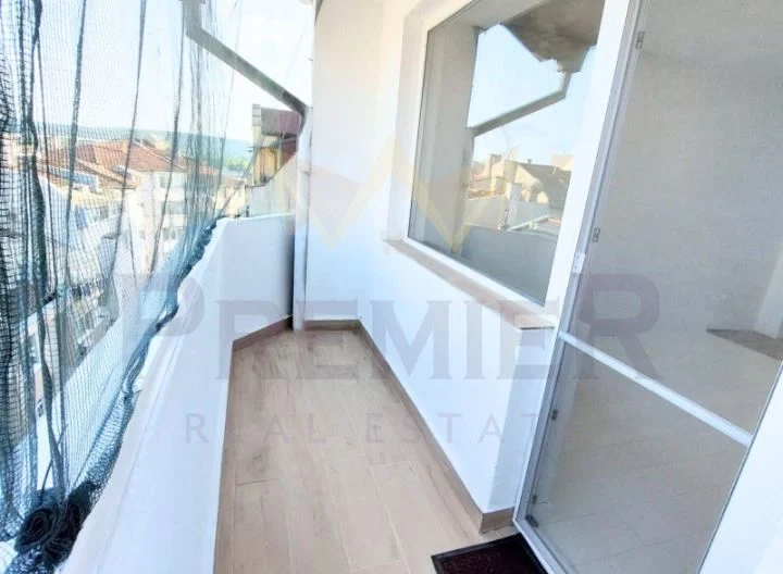 Тристаен апартамент, Погребите - - снимка 10 - Имоти Премиер