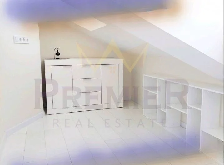 Тристаен апартамент, Погребите - - снимка 5 - Имоти Премиер