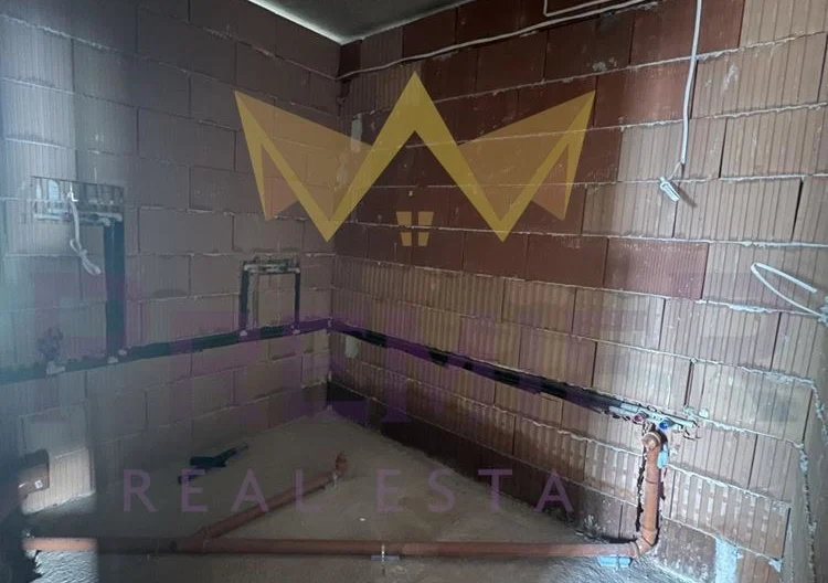 ТРИСТАЕН АПАРТАМЕНТ С ГЛЕДКА -  - снимка 6 - Имоти Премиер