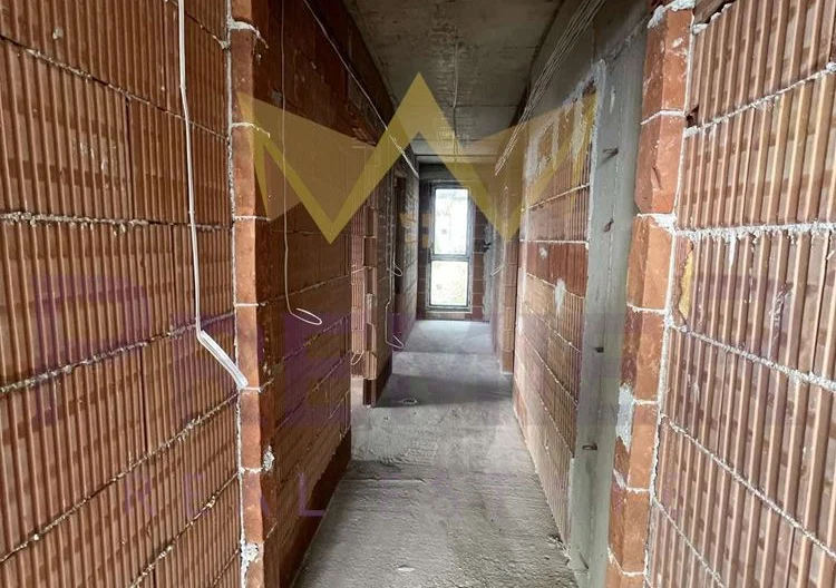 ТРИСТАЕН АПАРТАМЕНТ С ГЛЕДКА -  - снимка 9 - Имоти Премиер