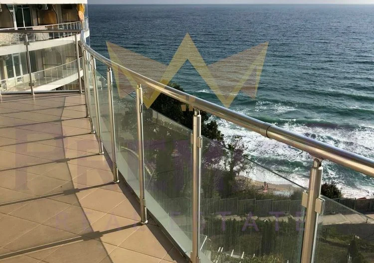 тристаен апартамент с изключителна площ и отлично разпределение в гр. Бяла, обл. Варна. -  - снимка 1 - Имоти Премиер