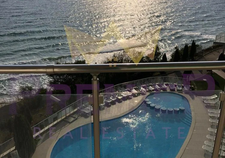 тристаен апартамент с изключителна площ и отлично разпределение в гр. Бяла, обл. Варна. -  - снимка 8 - Имоти Премиер