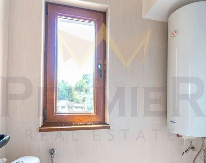 Тристаен апартамент с морска панорама в град Балчик ! - - снимка 11 - Имоти Премиер