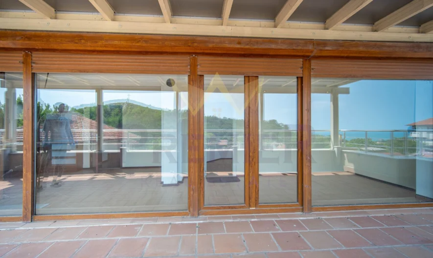 Тристаен апартамент с морска панорама в град Балчик ! - - снимка 14 - Имоти Премиер