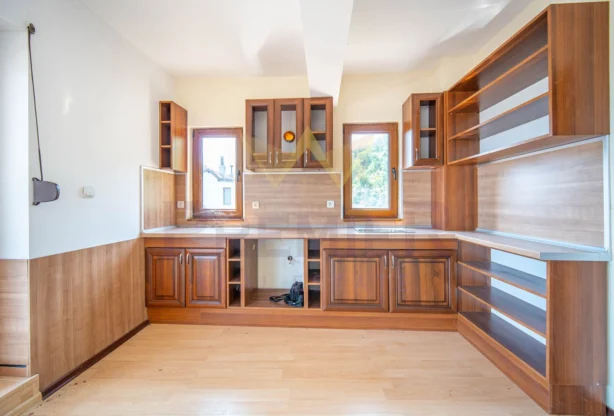 Агенция за недвижими имоти - Имоти Премиер - имот - 1031863, Цена: 142000 EUR