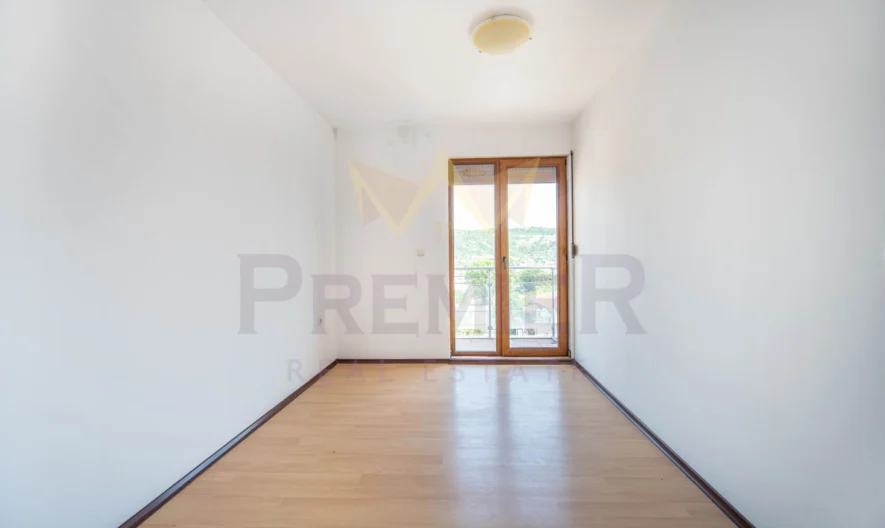 Тристаен апартамент с морска панорама в град Балчик ! - - снимка 8 - Имоти Премиер