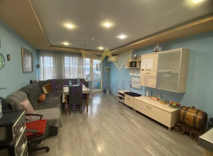 Тристаен апартамент с морска панорама в района Автогара, гр. Варна -  - снимка 7 - Имоти Премиер