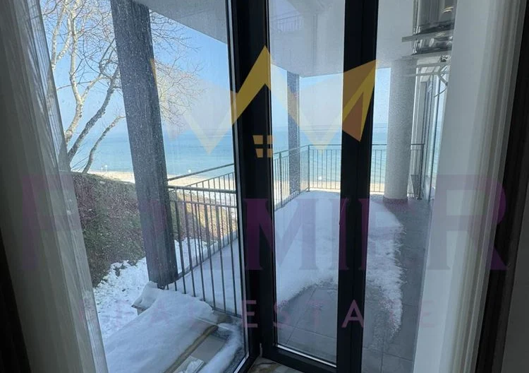 Тристаен апартамент с неповторима гледка към морето - - снимка 24 - Имоти Премиер