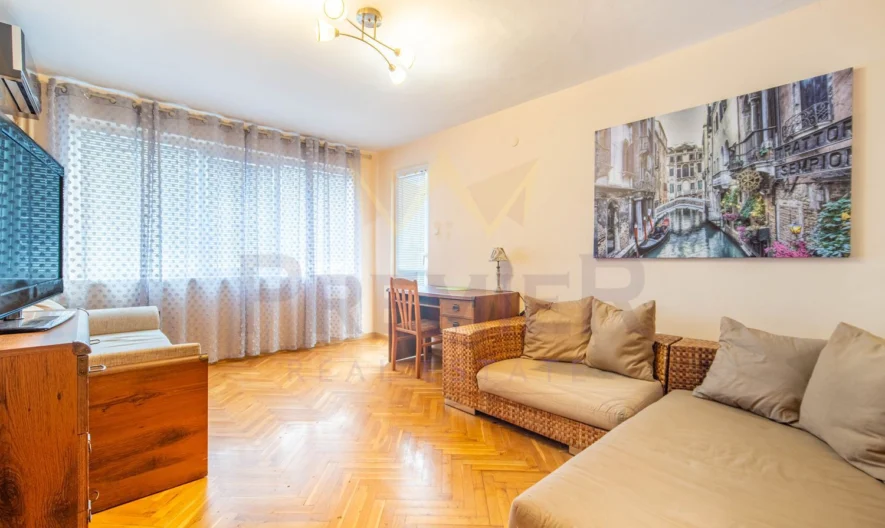 Тристаен апартамент с нескриваема морска панорама -  - снимка 1 - Имоти Премиер