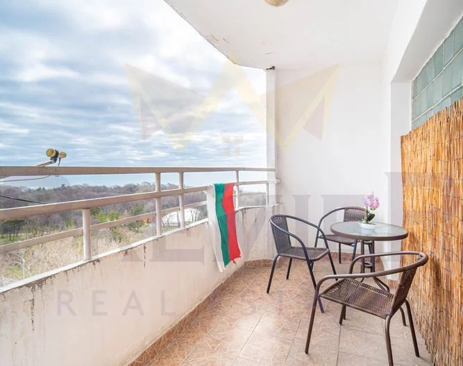 Тристаен апартамент с нескриваема морска панорама -  - снимка 8 - Имоти Премиер