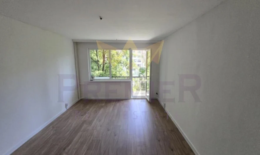 Тристаен апартамент с отлична локация в ж.к. Люлин 3 -  - снимка 1 - Имоти Премиер