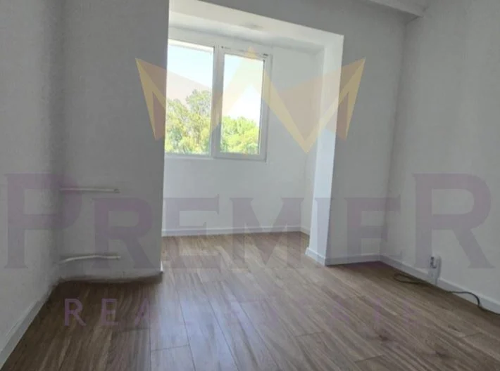 Тристаен апартамент с отлична локация в ж.к. Люлин 3 -  - снимка 4 - Имоти Премиер