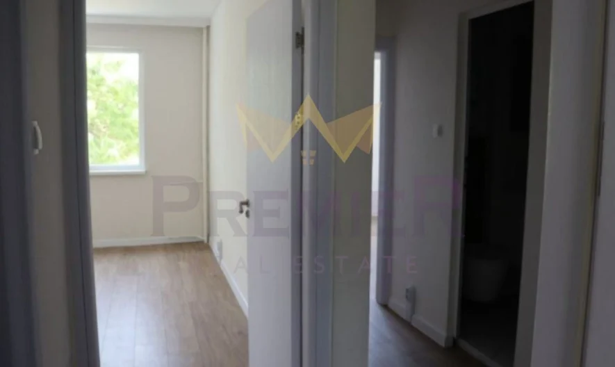 Тристаен апартамент с отлична локация в ж.к. Люлин 3 -  - снимка 4 - Имоти Премиер