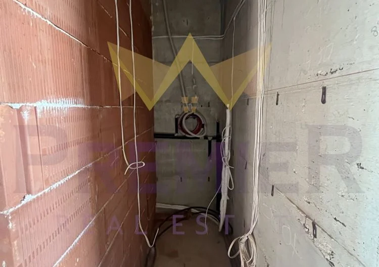 ТРИСТАЕН АПАРТАМЕНТ С ПАНОРАМНА ТЕРАСА - - снимка 11 - Имоти Премиер