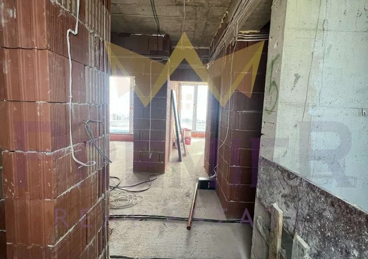 ТРИСТАЕН АПАРТАМЕНТ С ПАНОРАМНА ТЕРАСА - - снимка 13 - Имоти Премиер