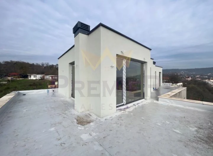 ТРИСТАЕН АПАРТАМЕНТ С ПАНОРАМНА ТЕРАСА -  - снимка 16 - Имоти Премиер