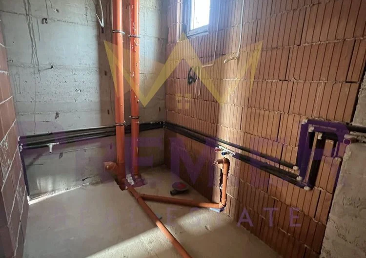 ТРИСТАЕН АПАРТАМЕНТ С ПАНОРАМНА ТЕРАСА -  - снимка 5 - Имоти Премиер