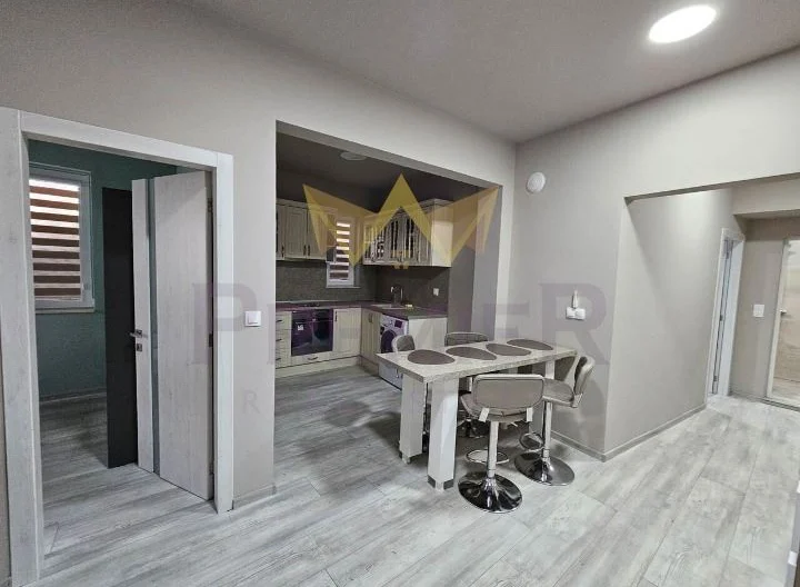 ТРИСТАЕН АПАРТАМЕНТ, ШИРОК ЦЕНТЪР -  - снимка 1 - Имоти Премиер