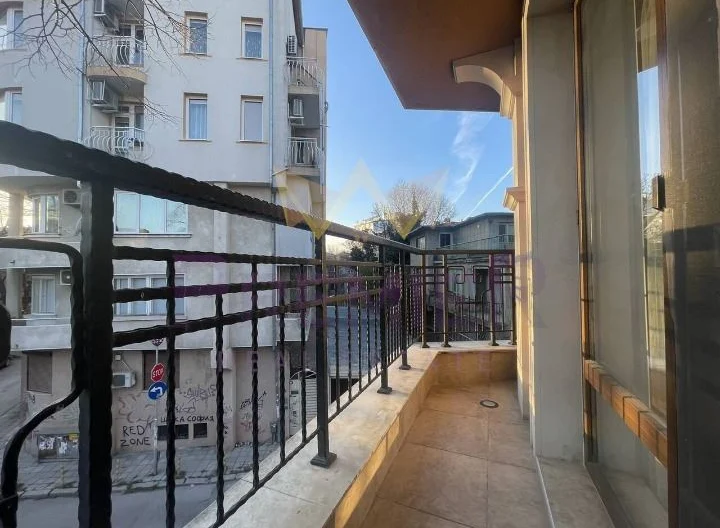 ТРИСТАЕН АПАРТАМЕНТ, ШИРОК ЦЕНТЪР -  - снимка 9 - Имоти Премиер