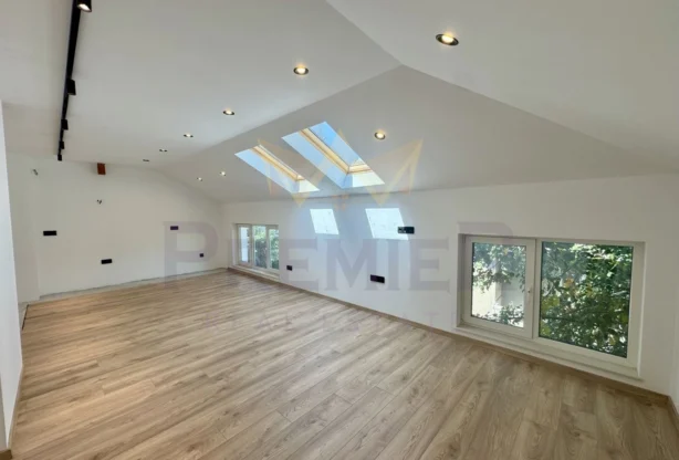 Агенция за недвижими имоти - Имоти Премиер - имот - 1007245, Цена: 299900 EUR