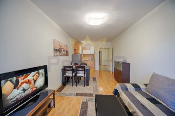 TRISTAEN APARTAMENT, SPORTNA ZALA -  - snimka 3 - Imoti Premier