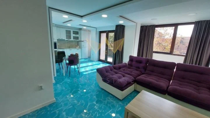 ТРИСТАЕН АПАРТАМЕНТ, ЦЕНТЪР -  - снимка 1 - Имоти Премиер