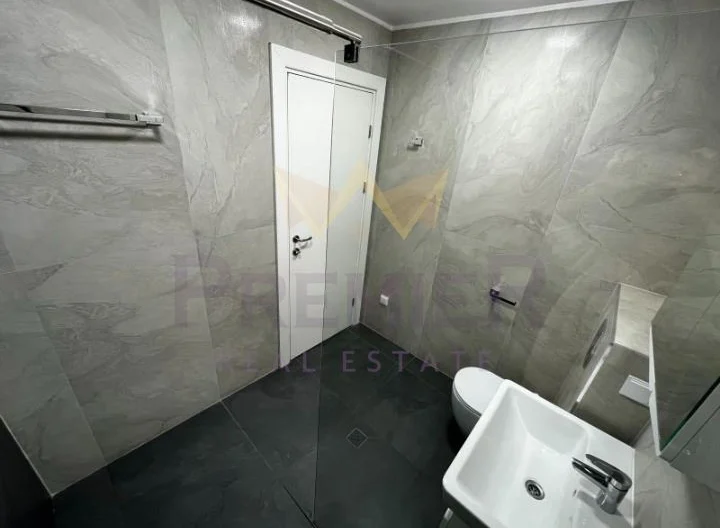 Тристаен апартамент ЦЕНТЪР - - снимка 15 - Имоти Премиер