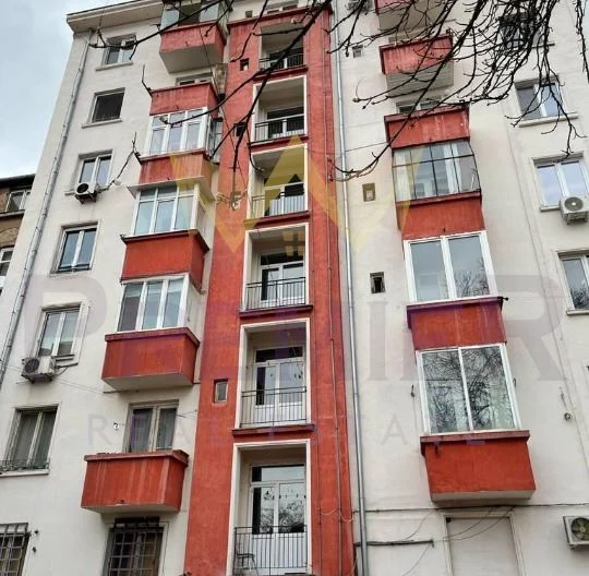 Тристаен апартамент Център -  - снимка 15 - Имоти Премиер