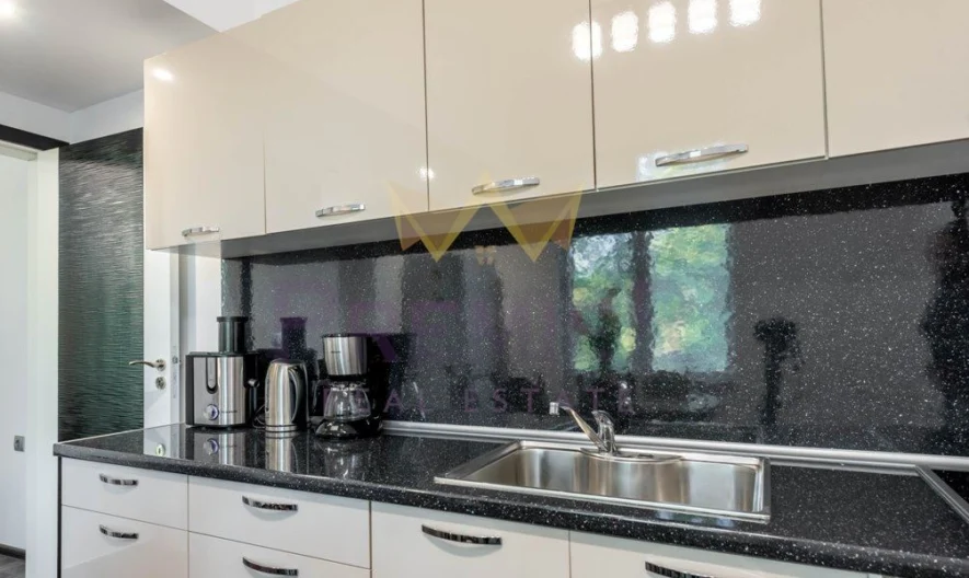 ТРИСТАЕН АПАРТАМЕНТ, ЦЕНТЪР -  - снимка 4 - Имоти Премиер