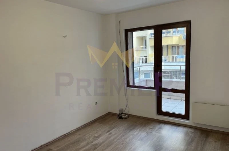 Тристаен апартамент Център - - снимка 5 - Имоти Премиер