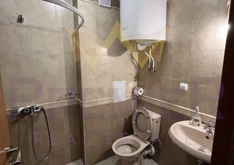 Тристаен апартамент Център - - снимка 8 - Имоти Премиер