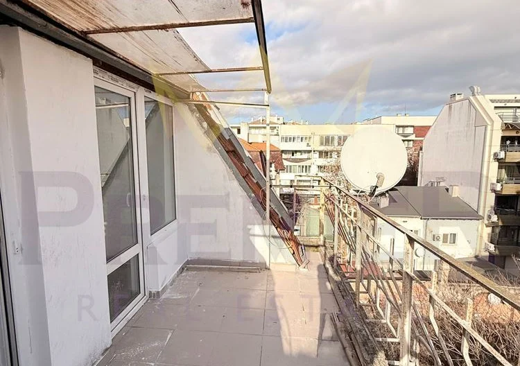 Тристаен Апартамент Център гр. Варна -  - снимка 10 - Имоти Премиер