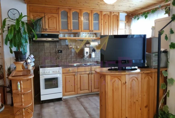 Агенция за недвижими имоти - Имоти Премиер - имот - 1201207, Цена: 2300 EUR