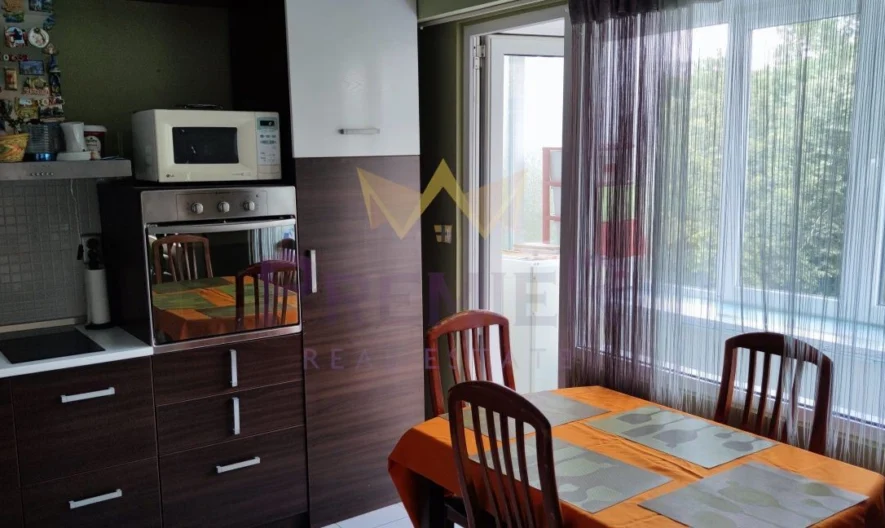 ТРИСТАЕН АПАРТАМЕНТ ЦВЕТЕНЕ КВАРТАЛ -  - снимка 3 - Имоти Премиер