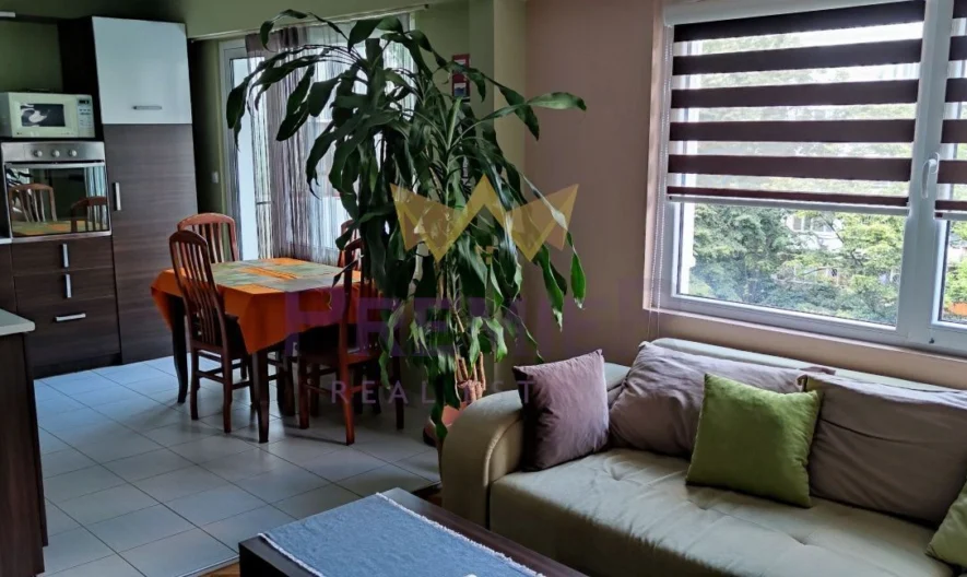 ТРИСТАЕН АПАРТАМЕНТ ЦВЕТЕНЕ КВАРТАЛ -  - снимка 5 - Имоти Премиер