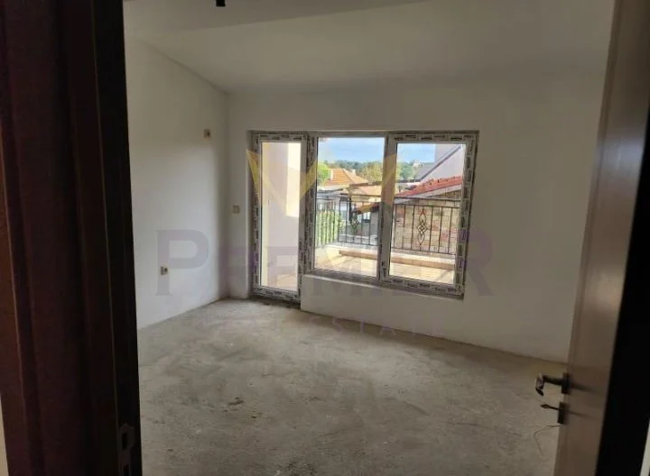 Тристаен апартамент в гр. Царево -  - снимка 5 - Имоти Премиер