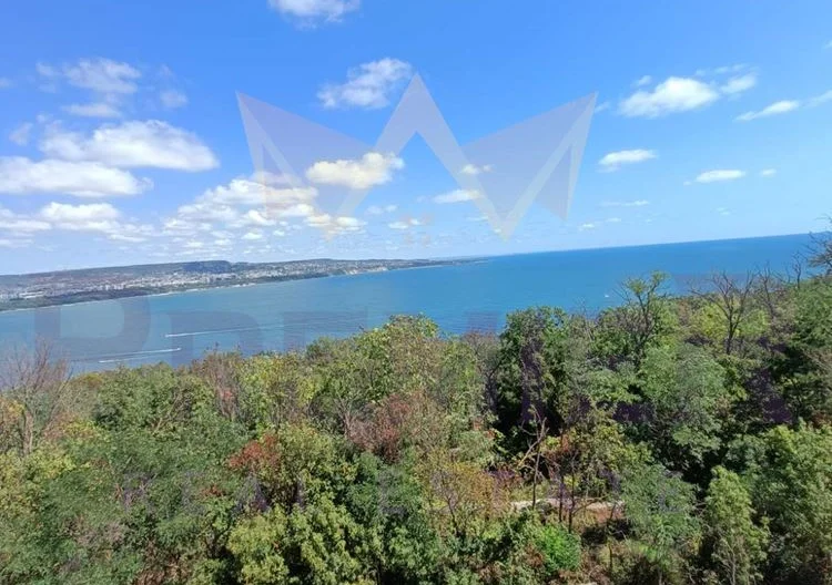 Тристаен апартамент в гр. Варна, м-т Зеленика 152,33кв.м - - снимка 3 - Имоти Премиер