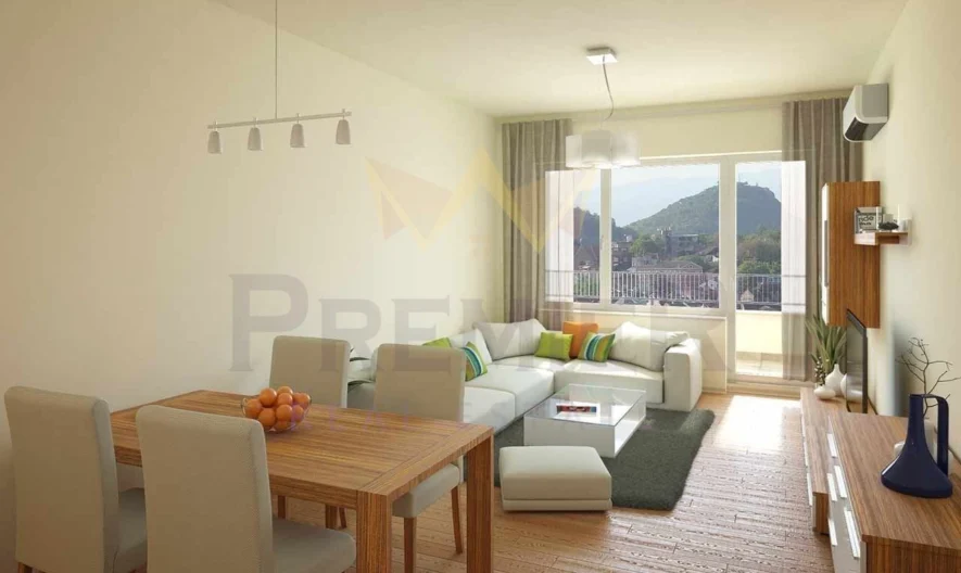 Тристаен апартамент в Христо Смирненски -  - снимка 1 - Имоти Премиер