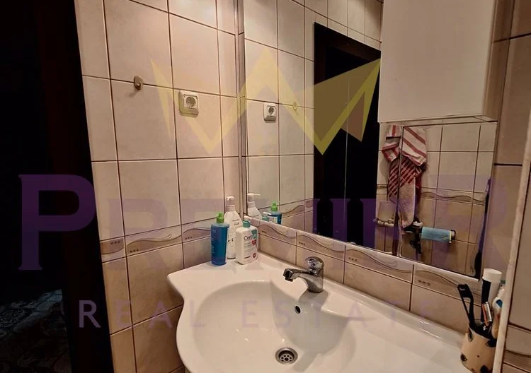 Тристаен апартамент в идеален център на гр. Добрич -  - снимка 7 - Имоти Премиер