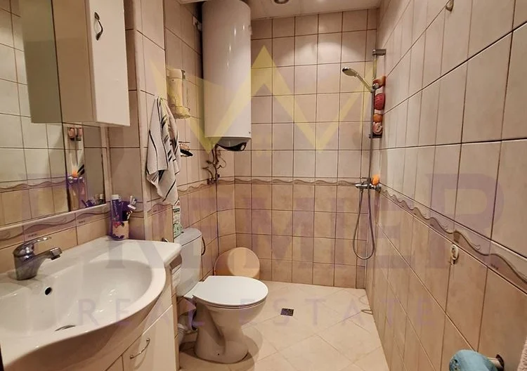 Тристаен апартамент в идеален център на гр. Добрич - - снимка 7 - Имоти Премиер