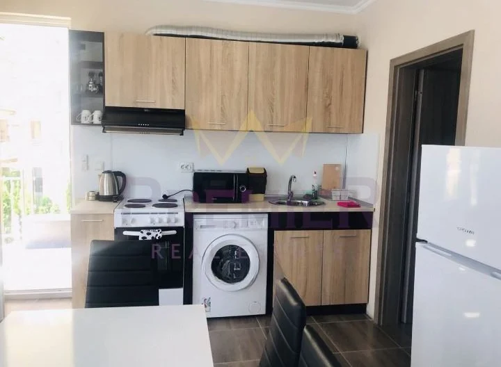 Тристаен апартамент в к.к Слънчев бряг -  - снимка 2 - Имоти Премиер