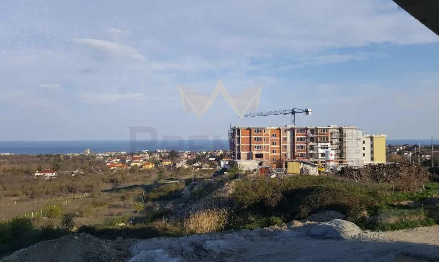 тристаен апартамент в к.к. Св. Св. Константин и Елена - - снимка 5 - Имоти Премиер