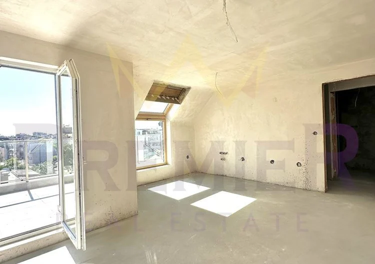 Тристаен апартамент в Колхозен пазар - - снимка 3 - Имоти Премиер