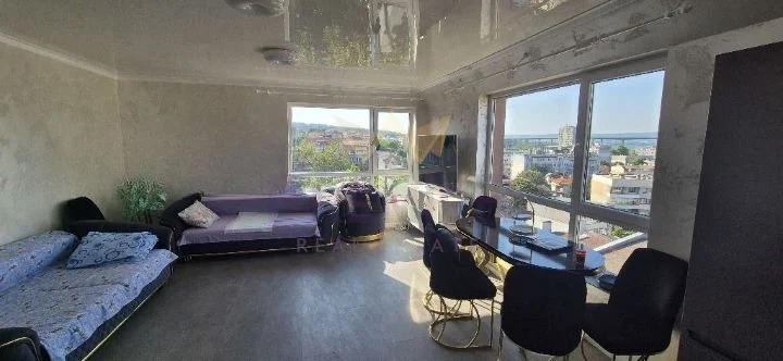 Тристаен Апартамент в кв. Аспарухово -  - снимка 3 - Имоти Премиер