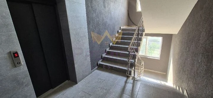 Тристаен Апартамент в кв. Аспарухово -  - снимка 5 - Имоти Премиер