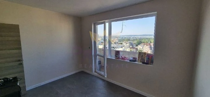 Тристаен Апартамент в кв. Аспарухово -  - снимка 7 - Имоти Премиер